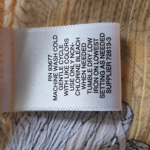 Liz Claborne Medium Yellow and Gray Floral Blouse with a Shell Lining - Picture 6 of 9